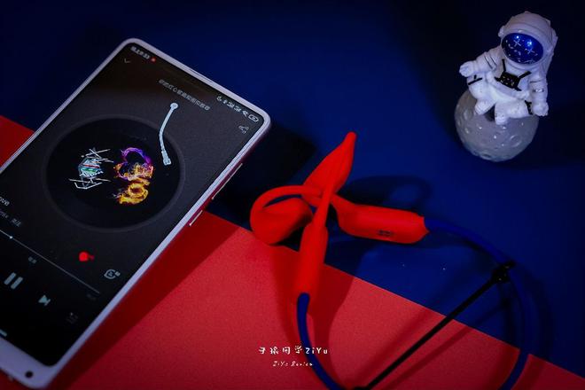 卡Runner Air运动耳机体验新利娱乐潮酷后挂式气传导小钢炮：南(图10)