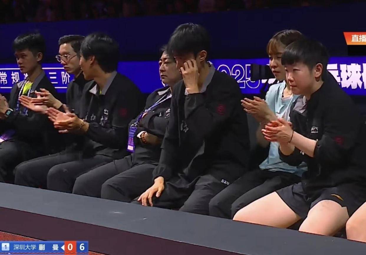 ！0-2到3-2蒯曼迎来大逆转莎莎给蒯曼战术指导平野美宇递水(图6)