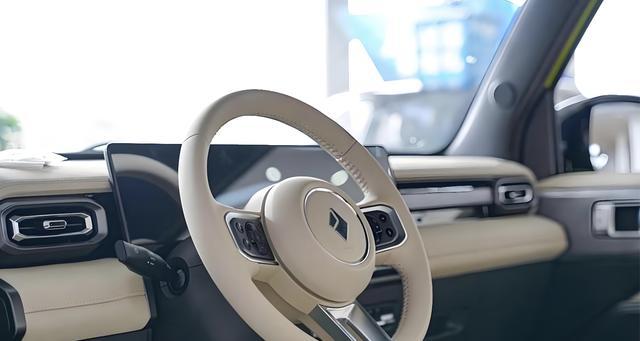 激光雷达性能卓越、续航持久最美比亚迪轿跑溜背式车身+(图2)